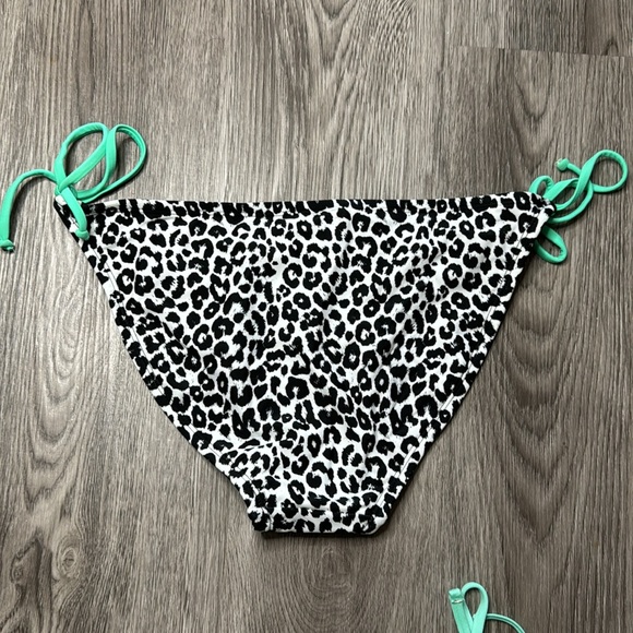 Xhiliration swim bottoms- size XL- gently used - Picture 3 of 7